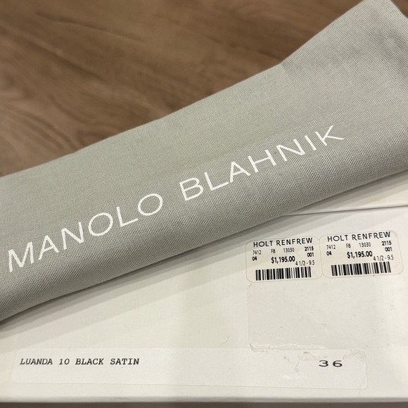 Crystal embellished satin flats from Manolo Blahnik - Picture 11 of 11